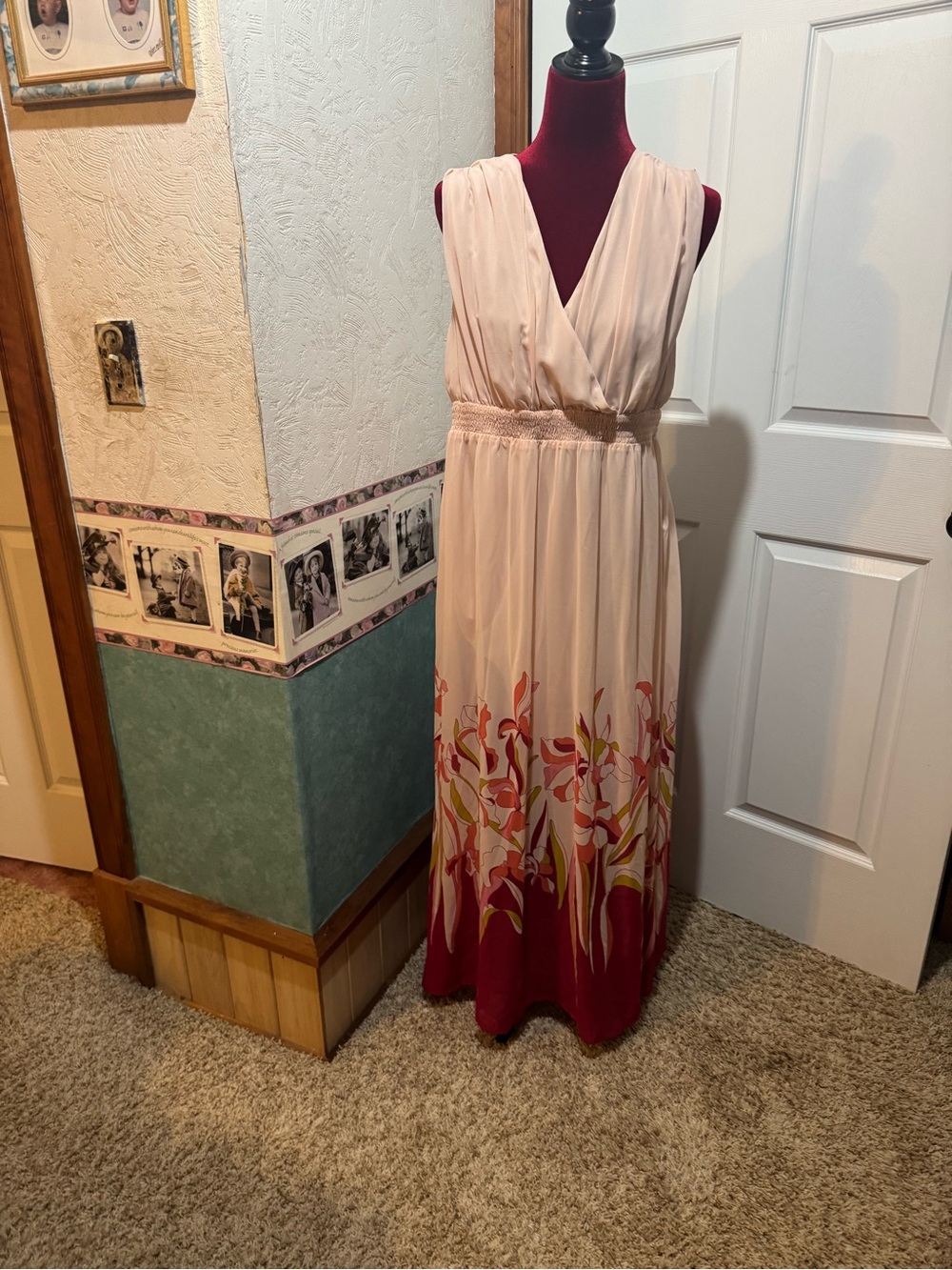 Vintage-Inspired Blush Pink Floral Maxi Dress